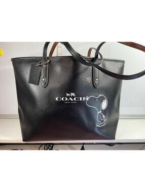 Coach Snoopy Kiss Leather Tote Black MINT